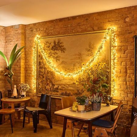 Beautiful Park Apartment For 4 Guests Berlino Esterno foto