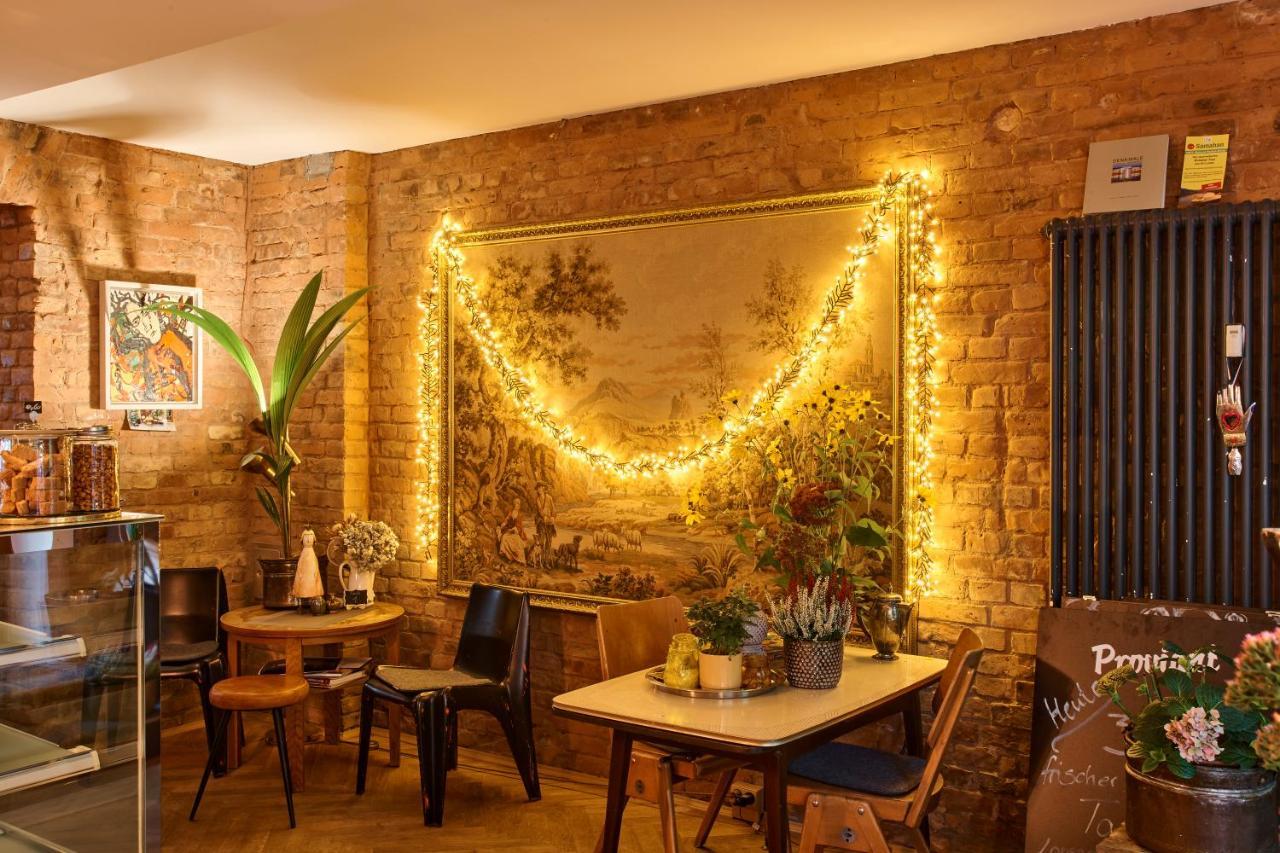 Beautiful Park Apartment For 4 Guests Berlino Esterno foto
