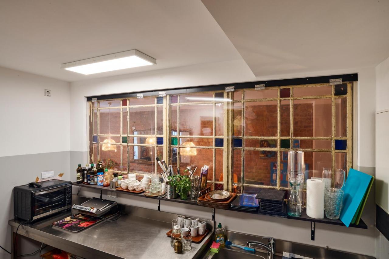 Beautiful Park Apartment For 4 Guests Berlino Esterno foto